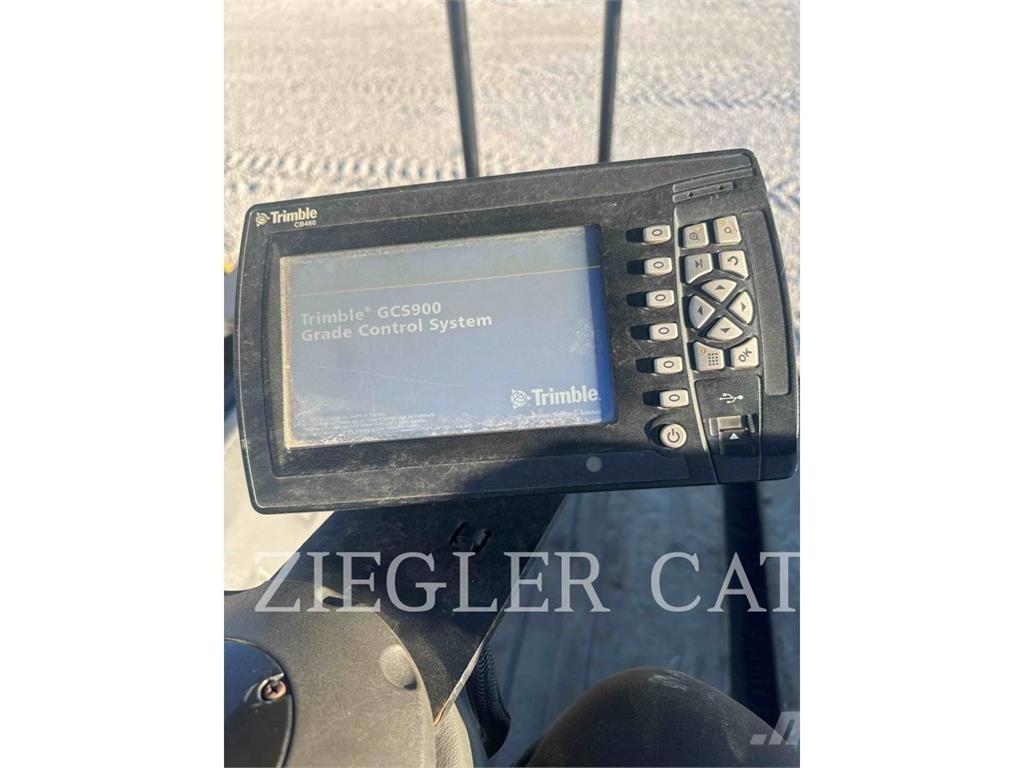 CAT CB15 Compactadores de suelo