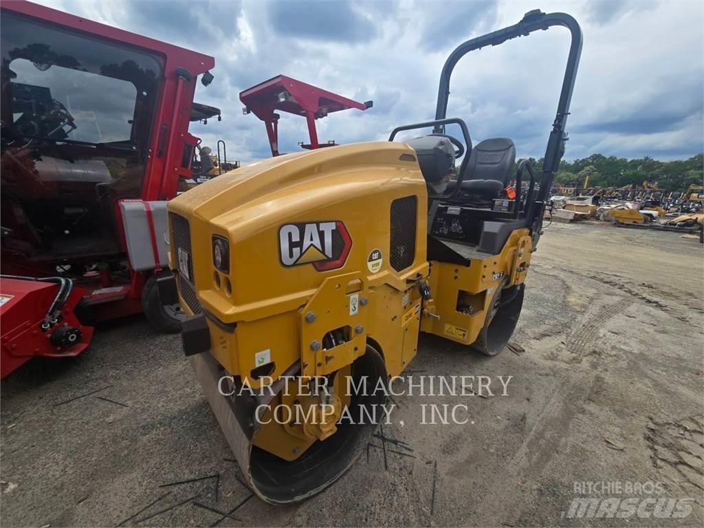 CAT CB2.5 Compactadores de suelo