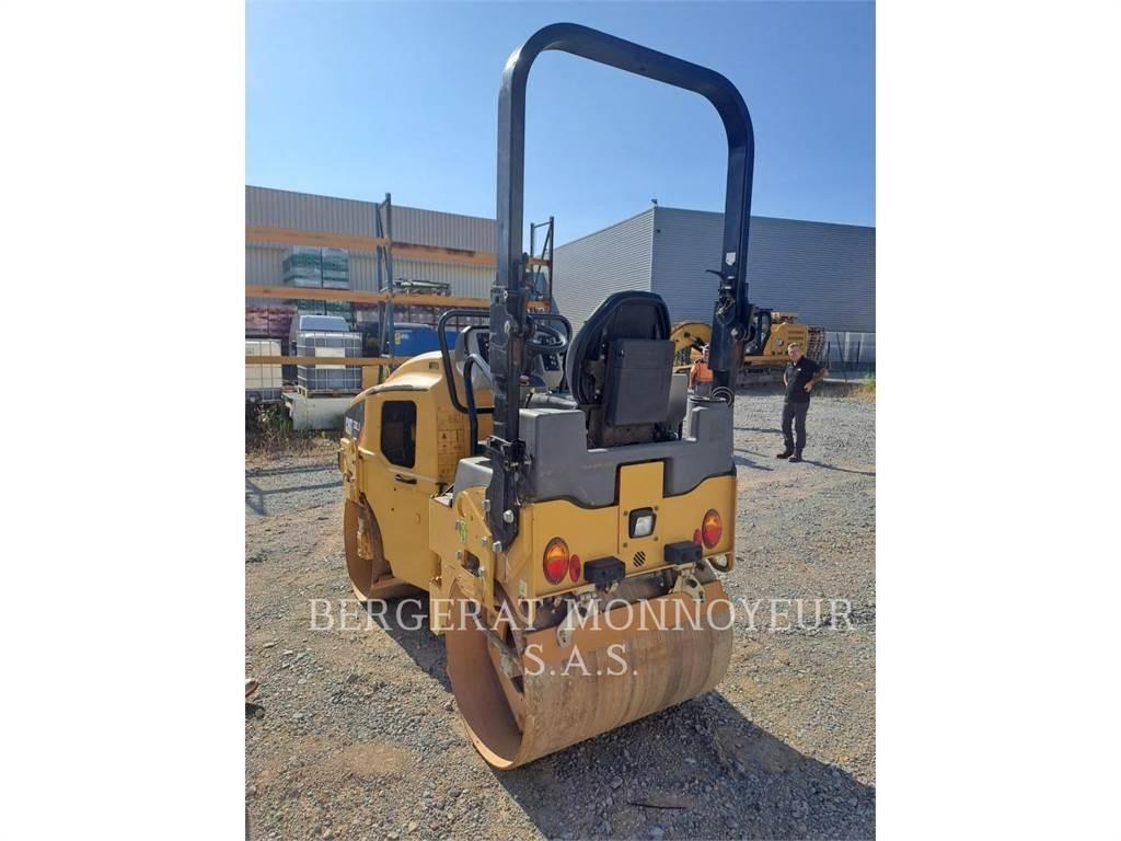 CAT CB2.5 Compactadores de suelo