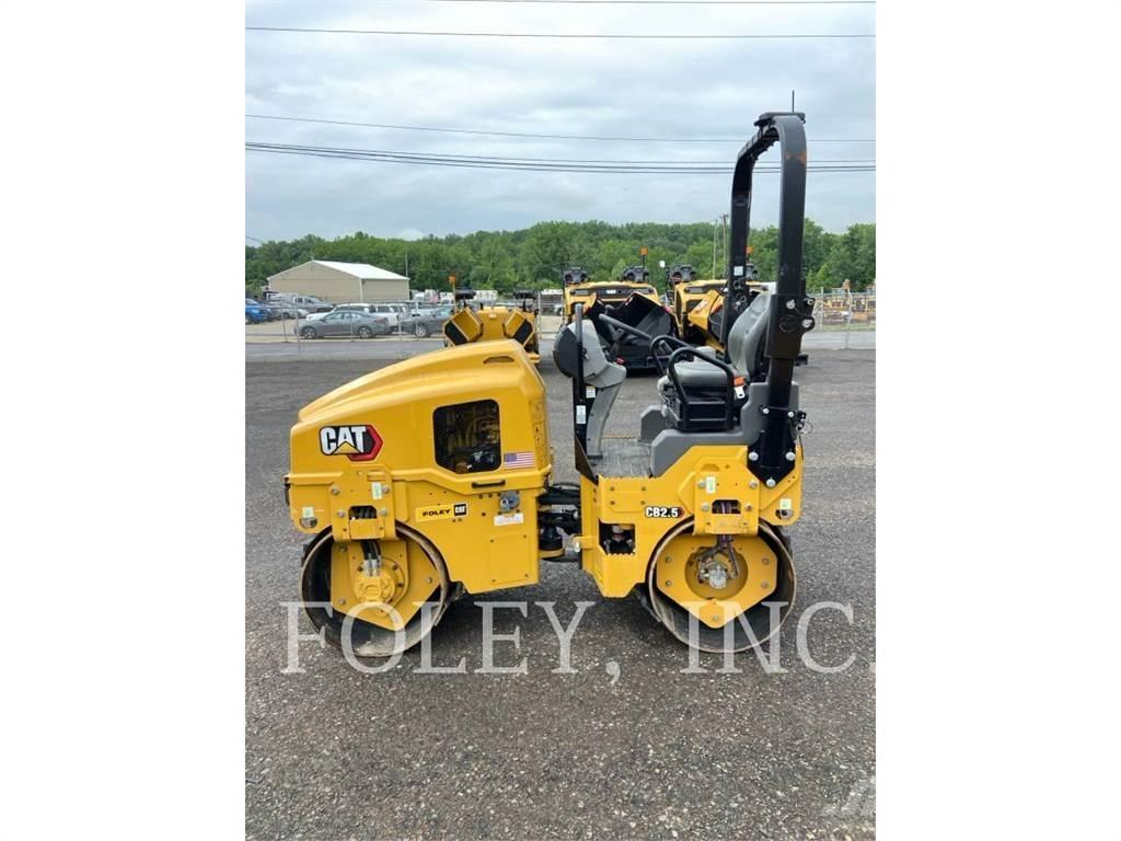 CAT CB2.5-03 Rodillos de doble tambor