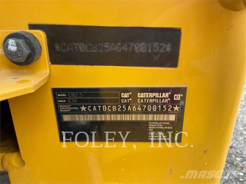 CAT CB2.5-03 Rodillos de doble tambor