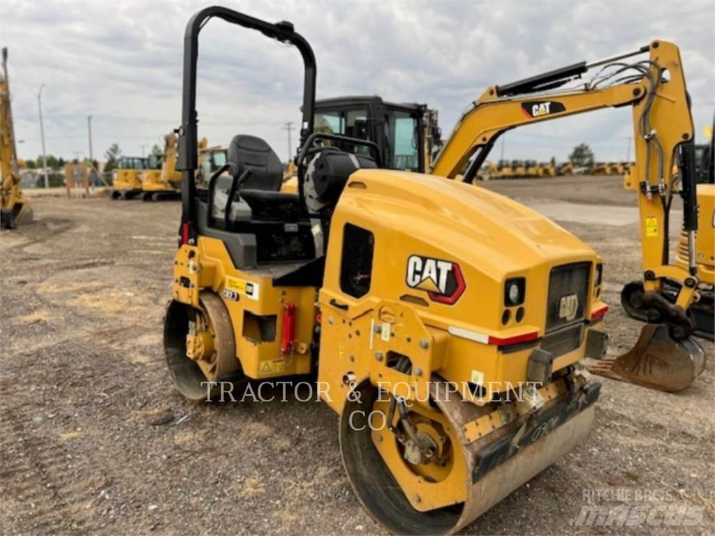 CAT CB2.7 Asfaltadoras