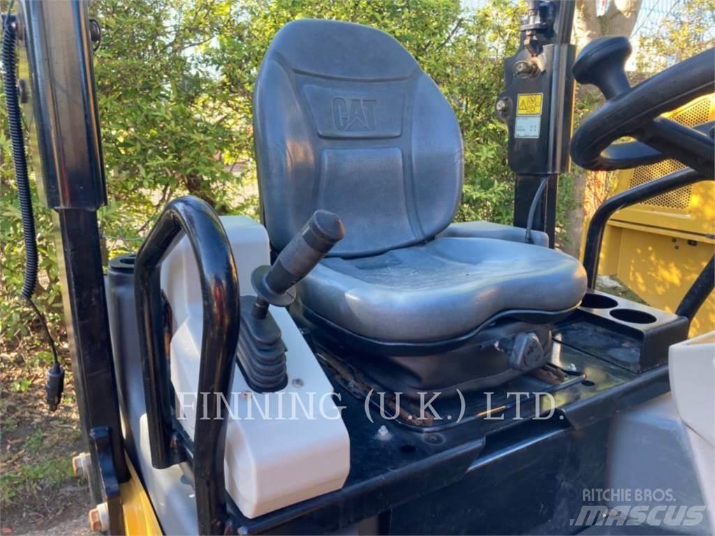 CAT CB2.7 Compactadores de suelo