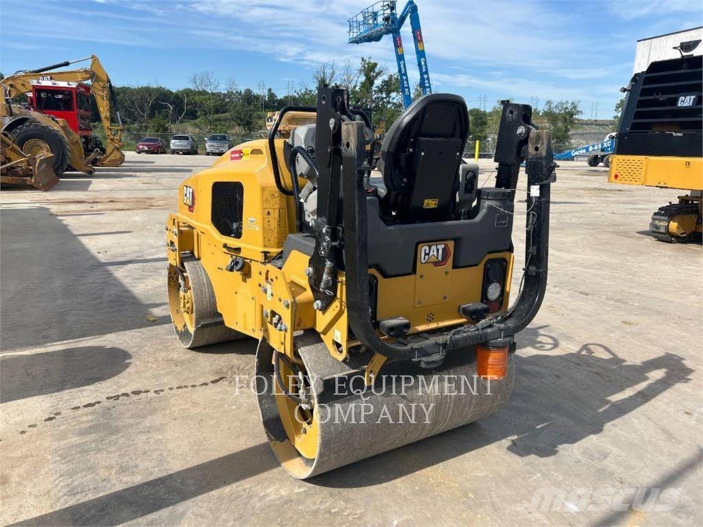 CAT CB2.7-03 Compactadores de suelo
