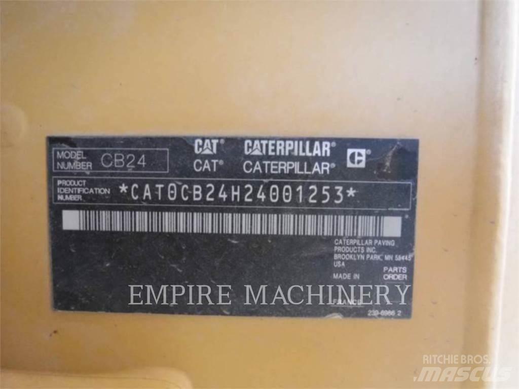 CAT CB24 Rodillos de doble tambor