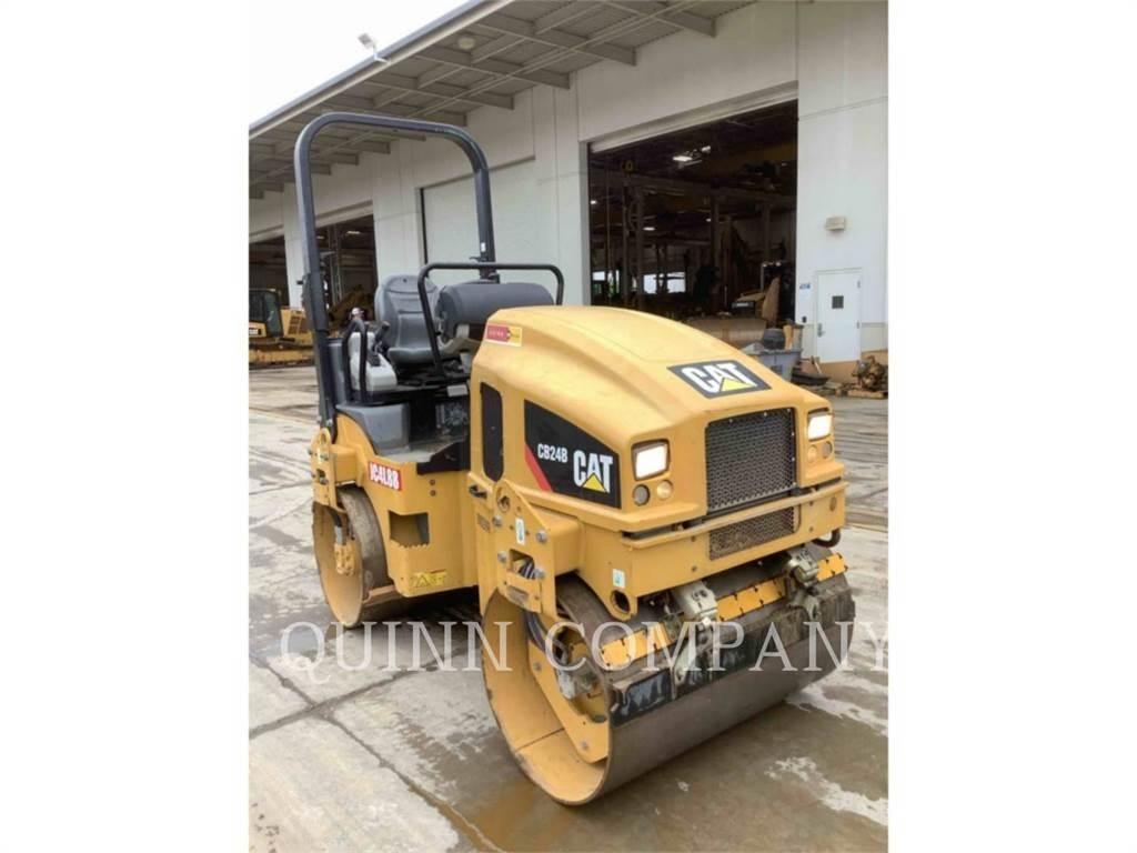 CAT CB24B Pulverizador de asfalto