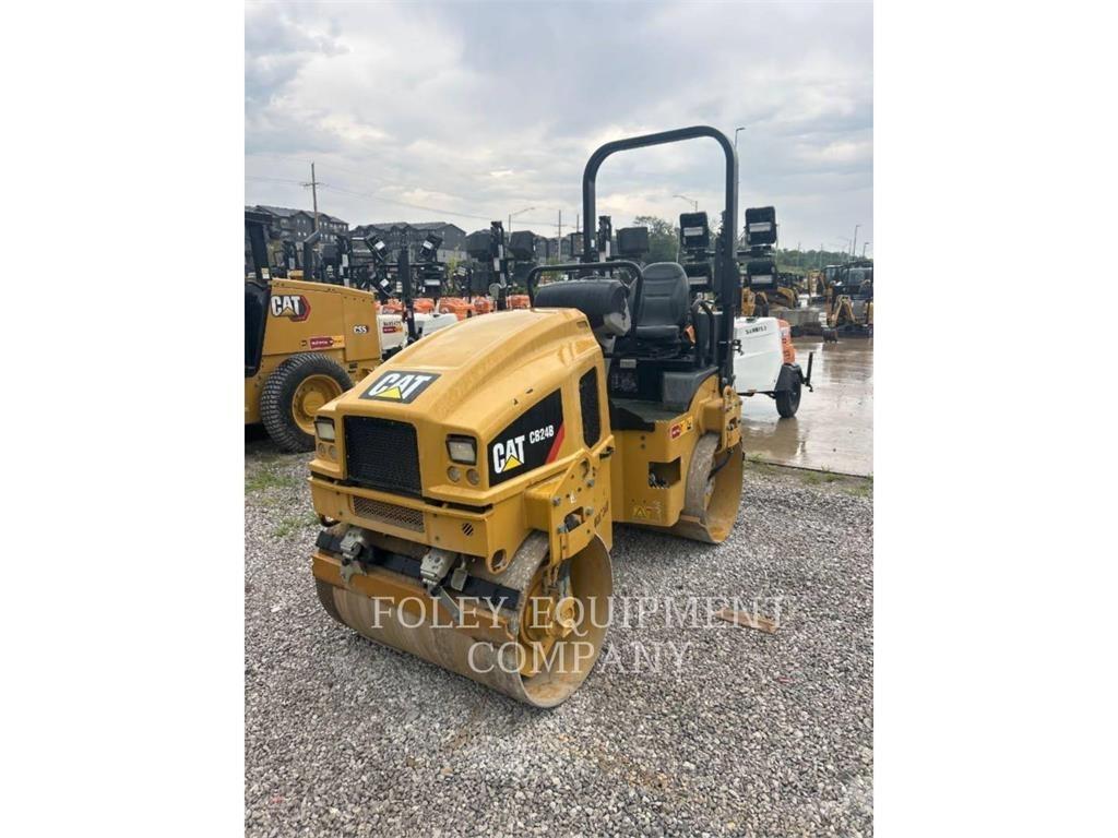 CAT CB24B Compactadores de suelo