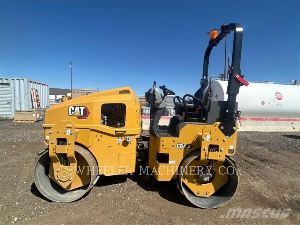 CAT CB4.4 Rodillos de doble tambor