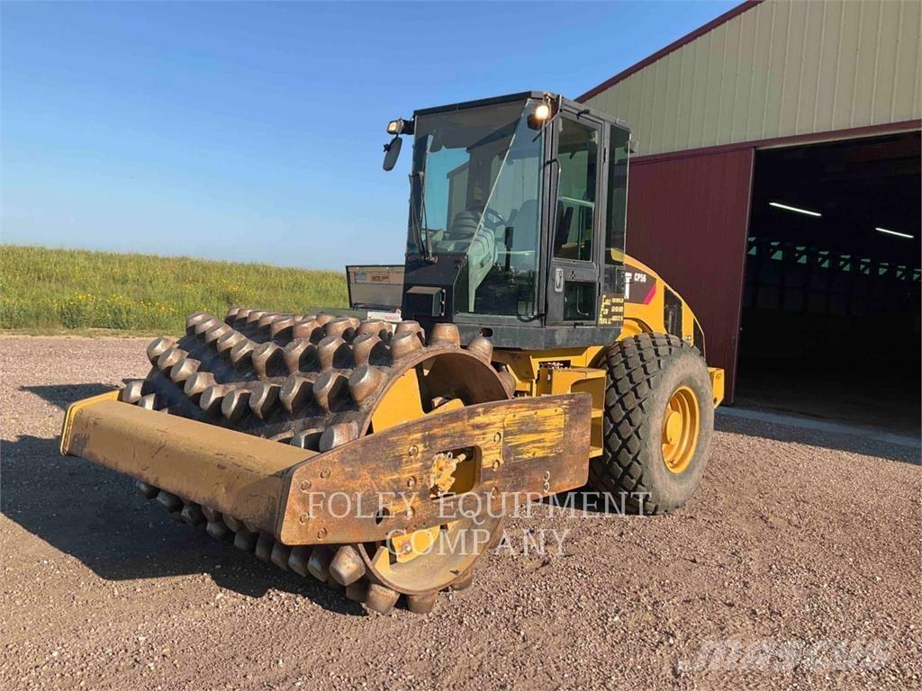 CAT CP56 Compactadores de suelo