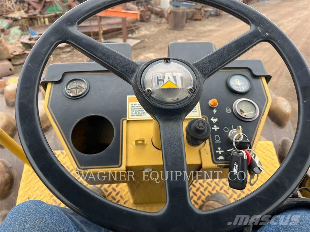 CAT CP563C Compactadores de suelo