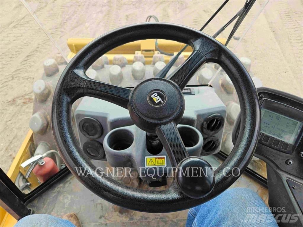 CAT CP56B Compactadores de suelo