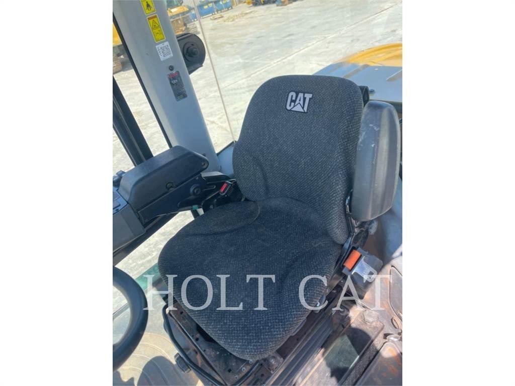 CAT CP56B CAB Equipos para la estabilización de suelos y reciclaje de asfalto