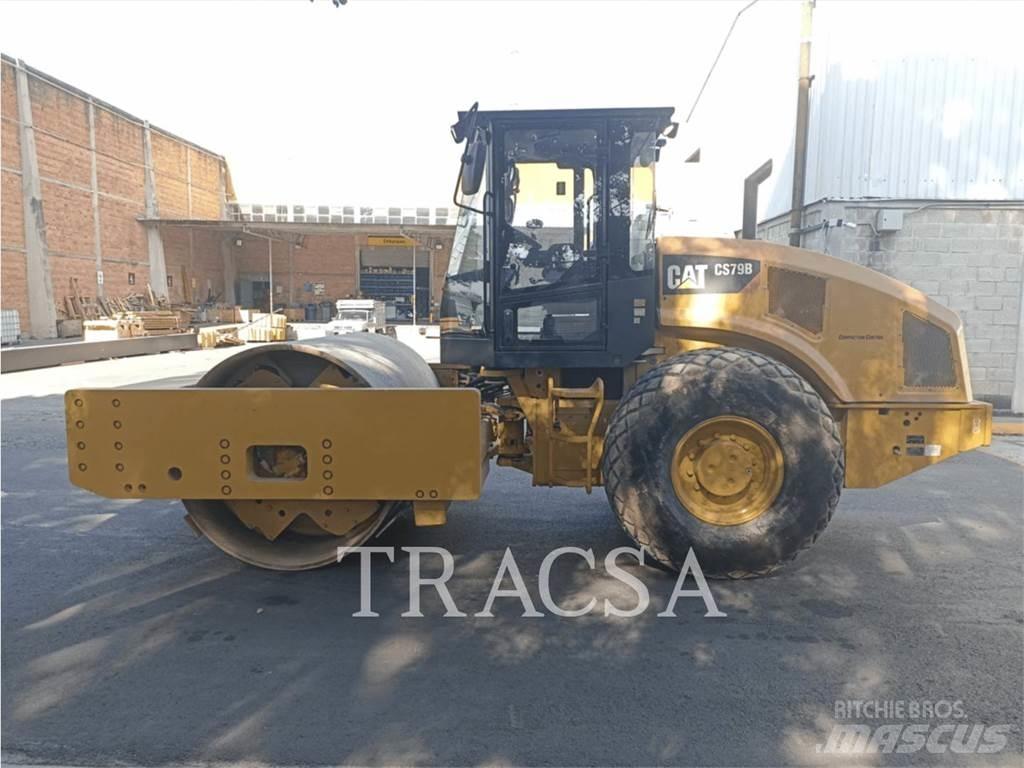 CAT CS 79 B Rodillos de un solo tambor