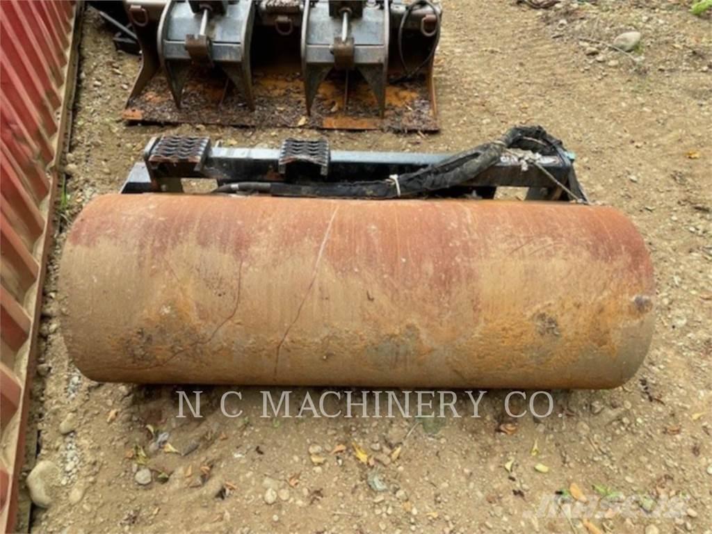 CAT CV117 Minicargadoras