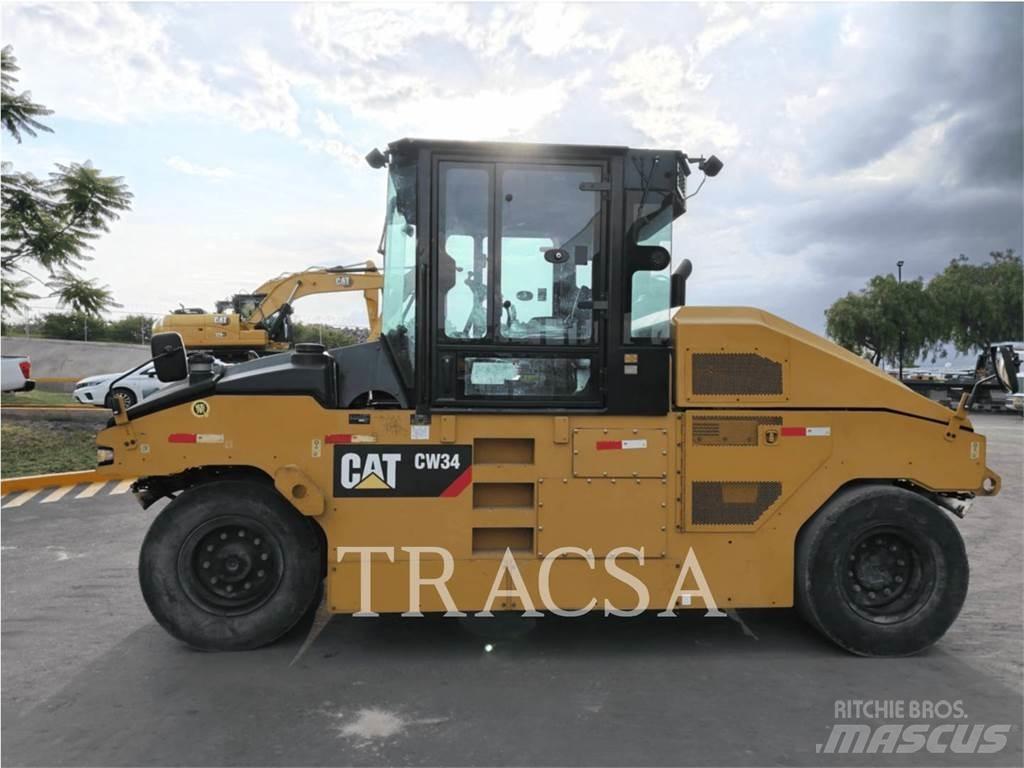 CAT CW 34 Rodillos sobre neumáticos