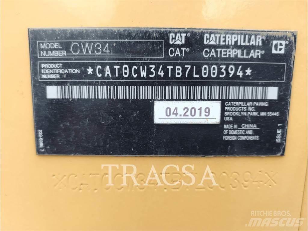 CAT CW 34 Rodillos sobre neumáticos