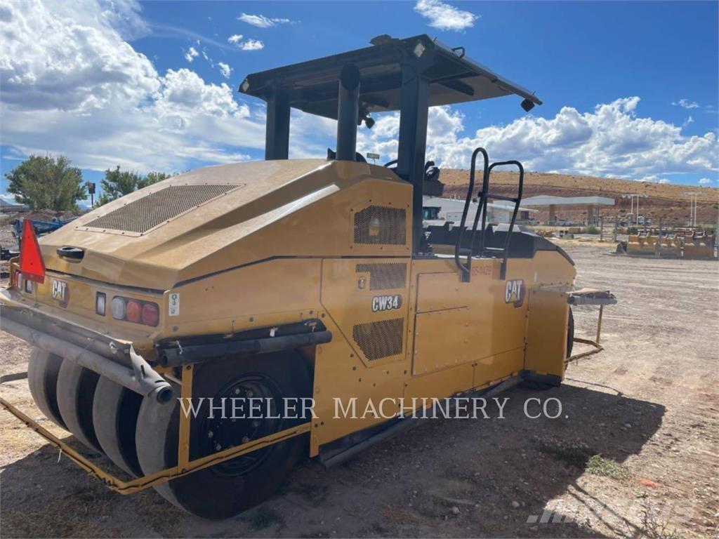 CAT CW34 Rodillos sobre neumáticos