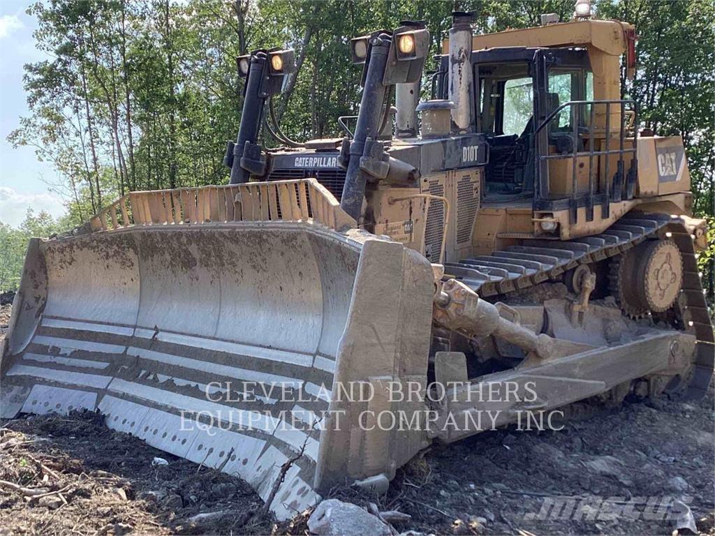 CAT D10T Buldozer sobre oruga