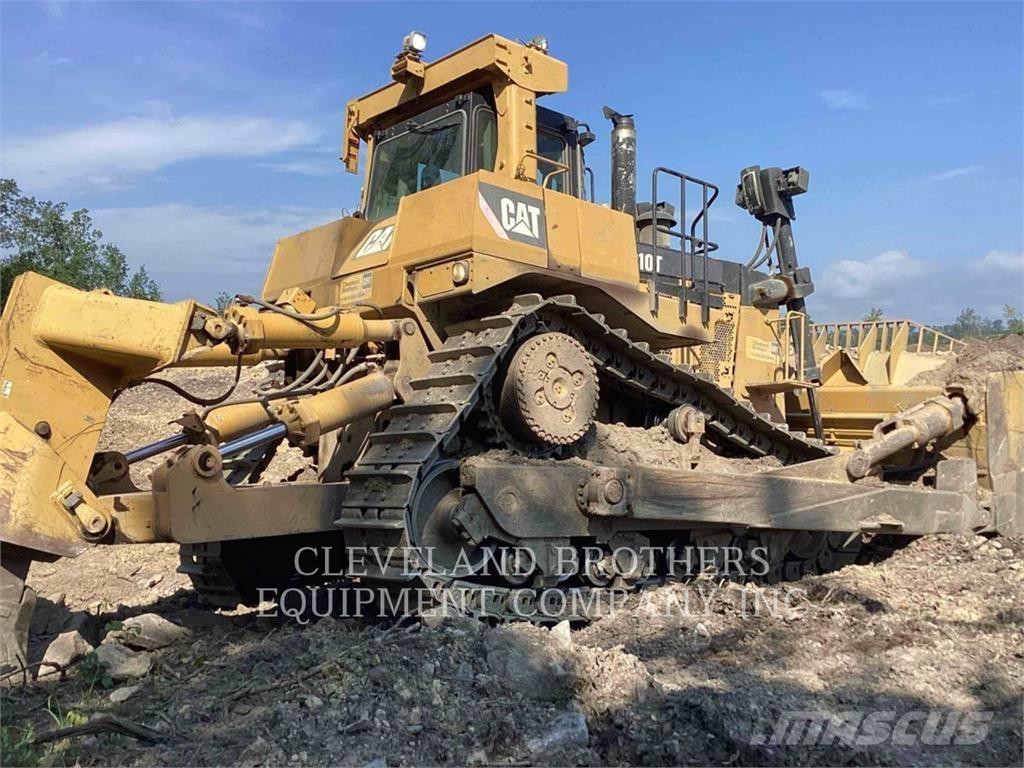 CAT D10T Buldozer sobre oruga