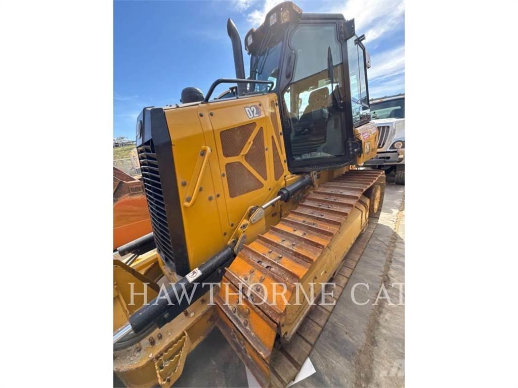 CAT D2 Buldozer sobre oruga