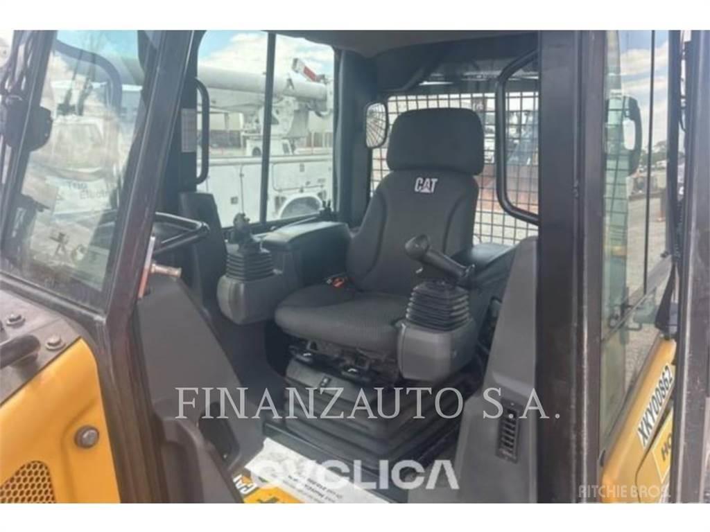 CAT D3 Buldozer sobre oruga