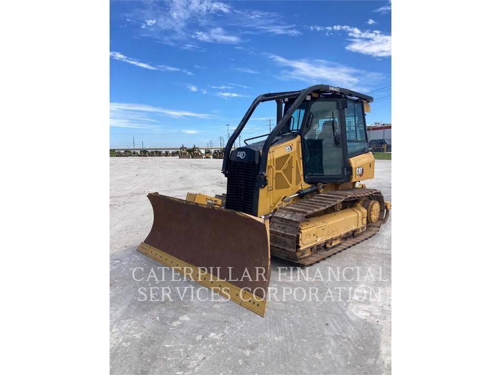 CAT D3-12 Buldozer sobre oruga