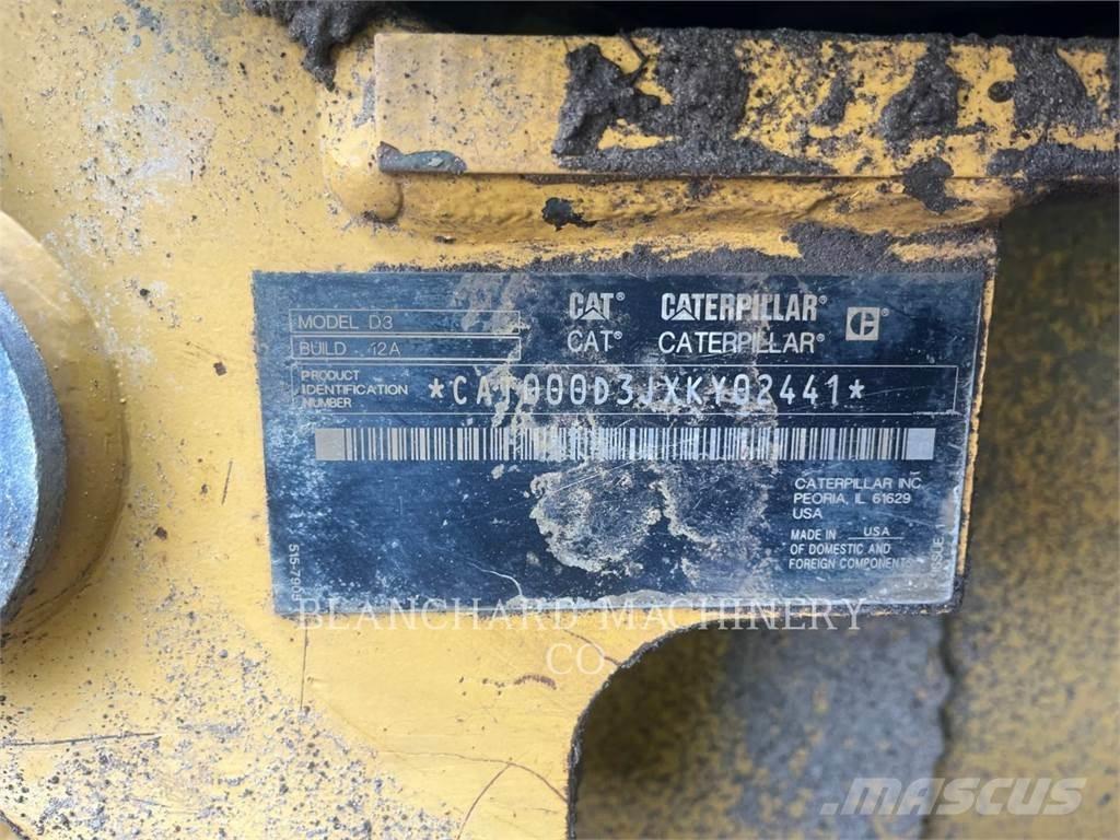 CAT D3 LGP Buldozer sobre oruga