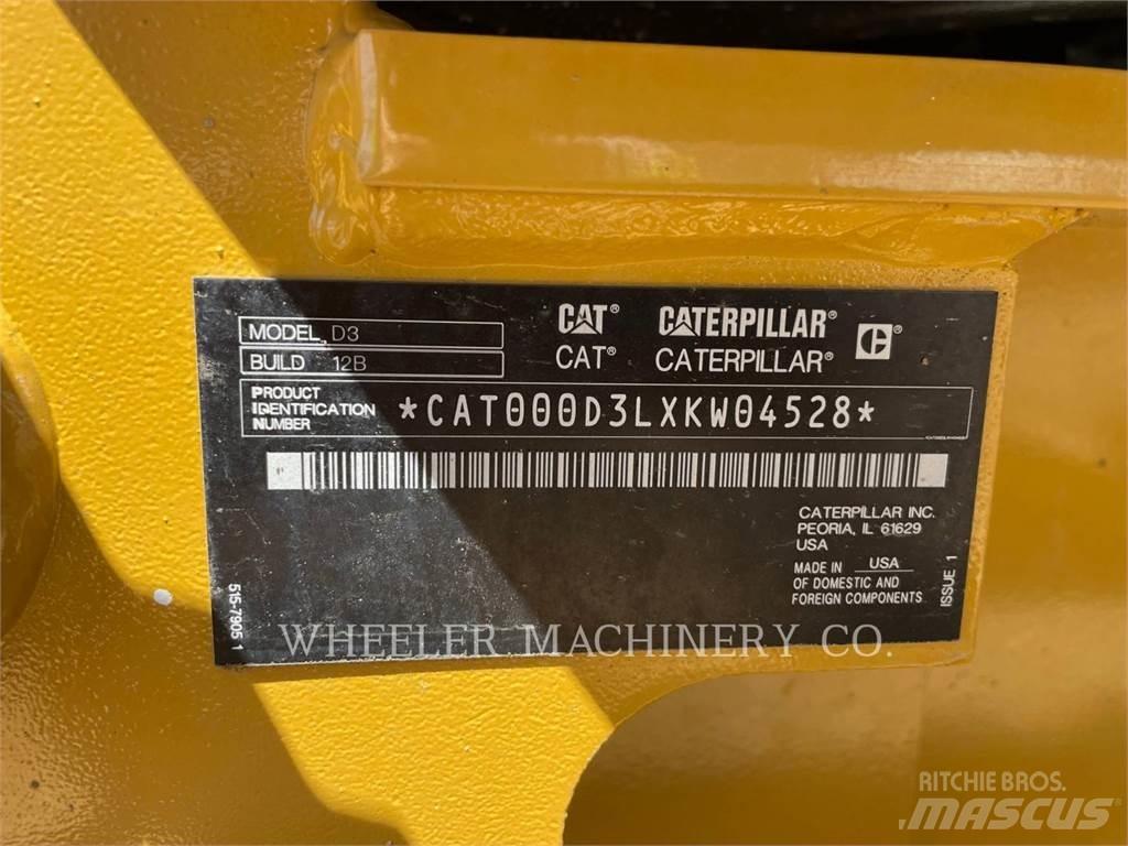 CAT D3 XL Buldozer sobre oruga