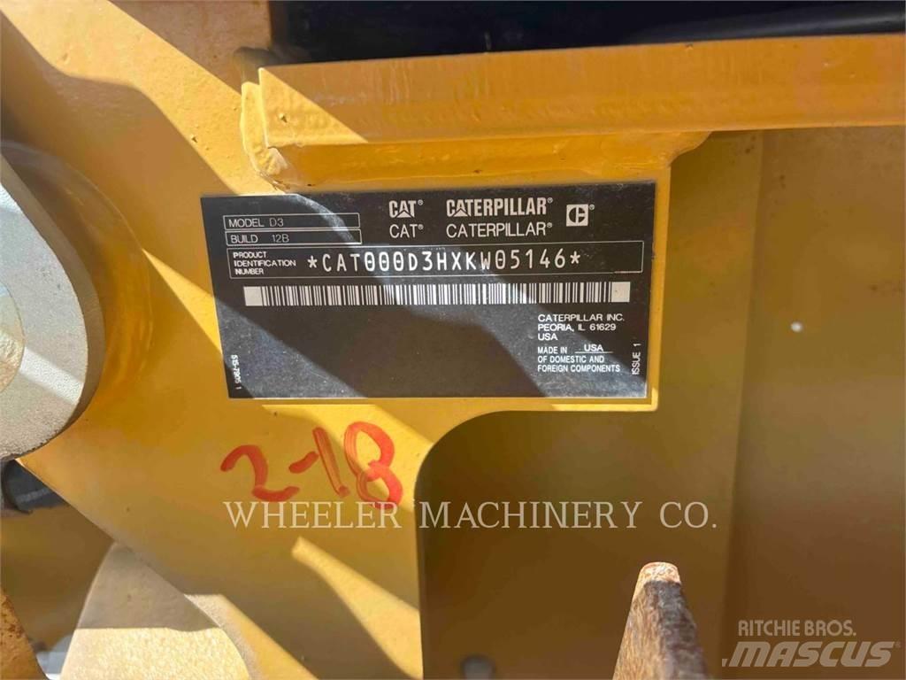 CAT D3 XL Buldozer sobre oruga