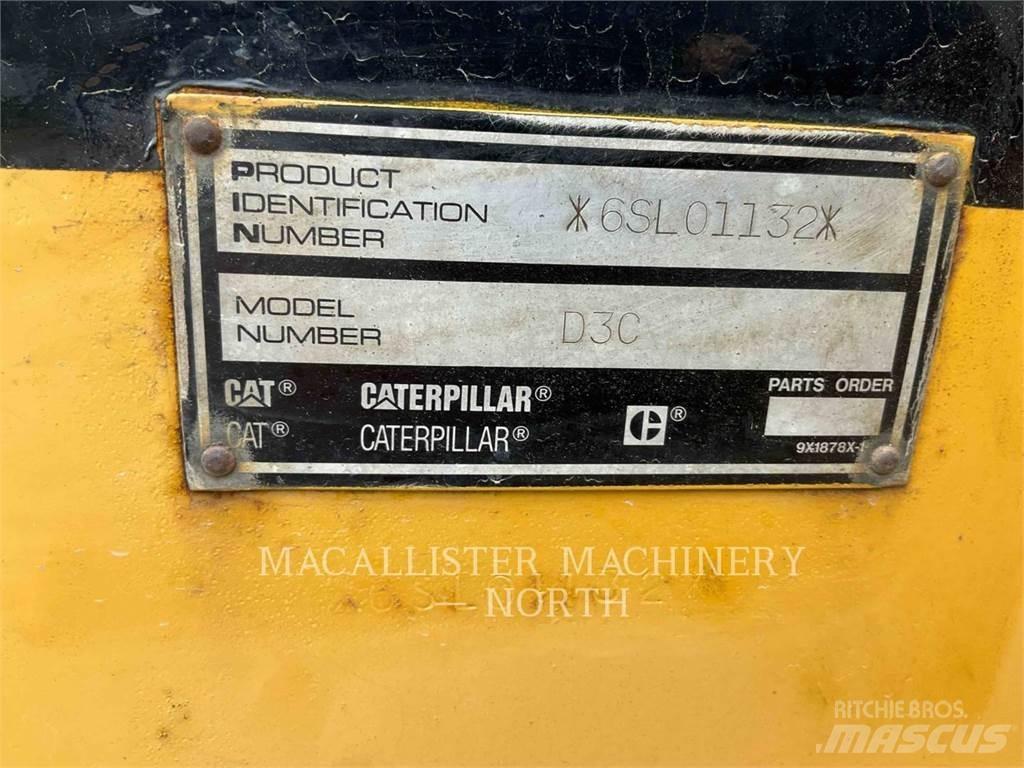 CAT D3CX Buldozer sobre oruga