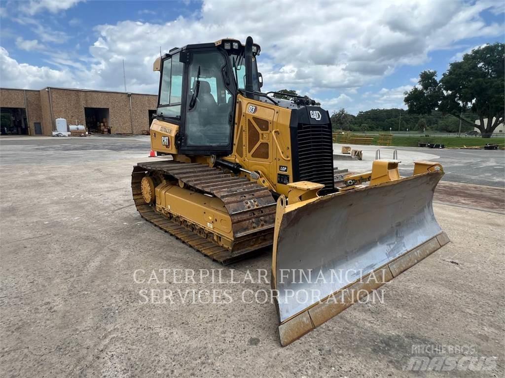 CAT D3G Buldozer sobre oruga