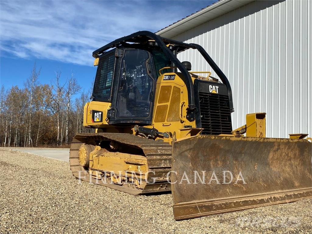 CAT D3K2 Buldozer sobre oruga