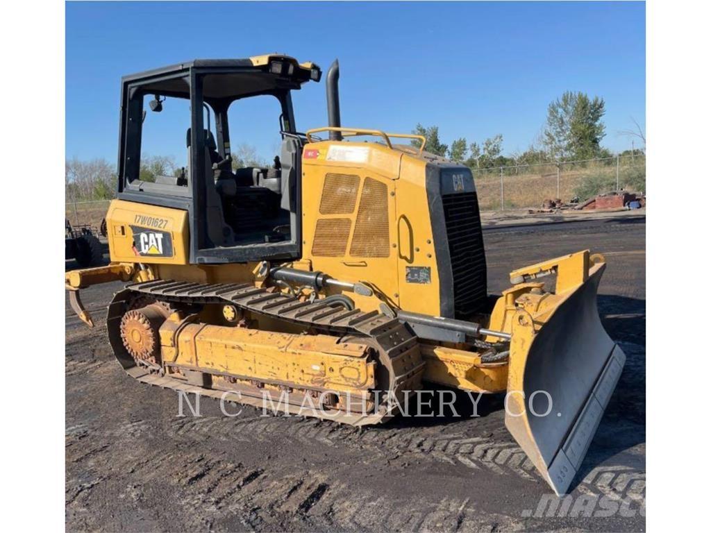 CAT D3K2 XLCN Buldozer sobre oruga