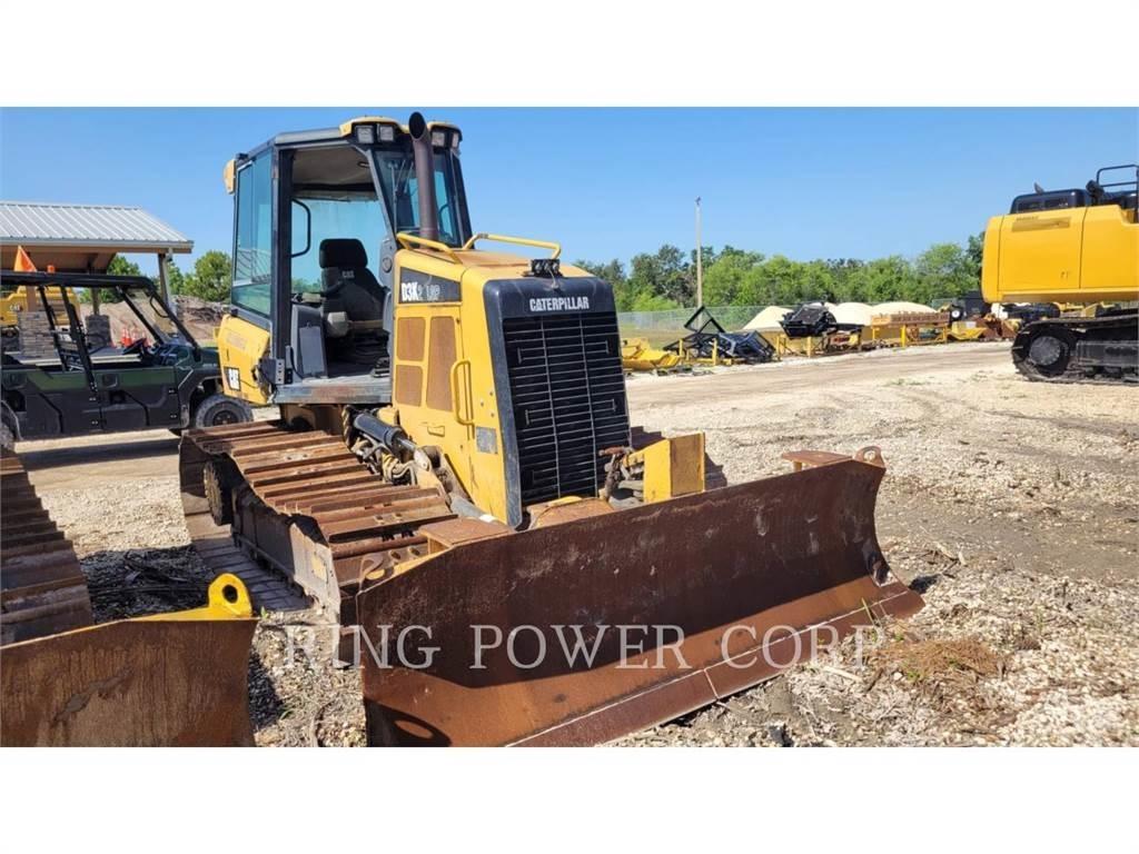 CAT D3K2LGP Buldozer sobre oruga