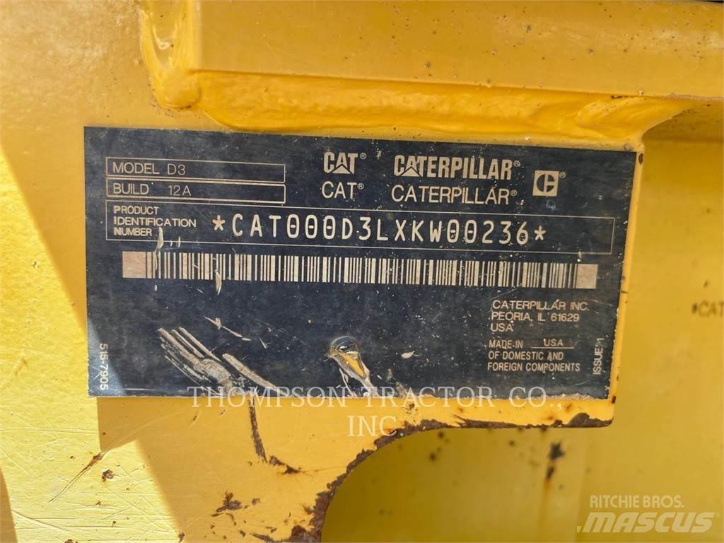 CAT D3XL Buldozer sobre oruga