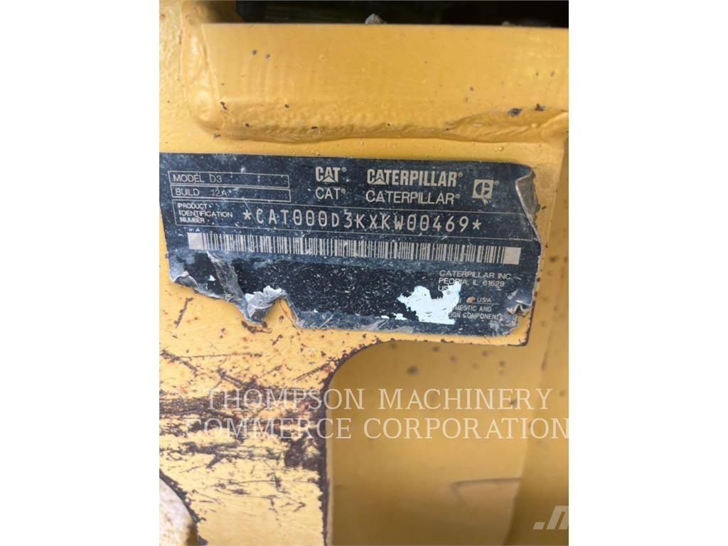 CAT D3XL Buldozer sobre oruga