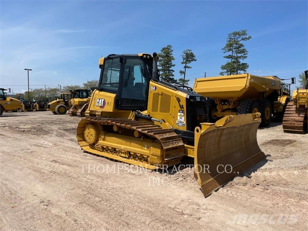 CAT D4 Buldozer sobre oruga