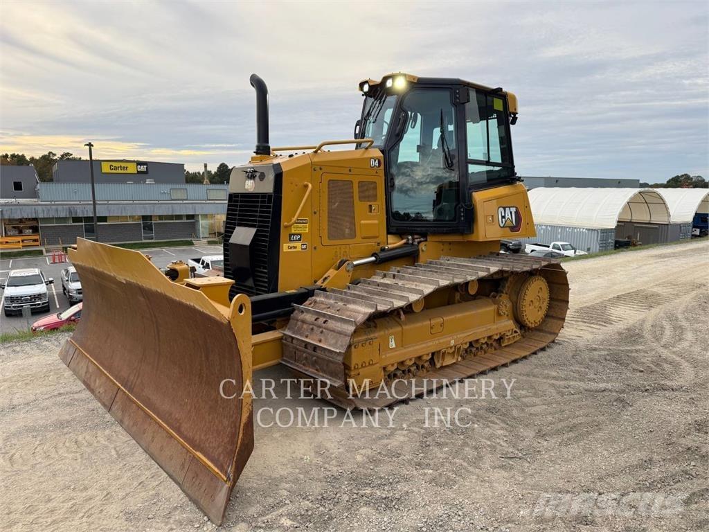 CAT D4 Buldozer sobre oruga