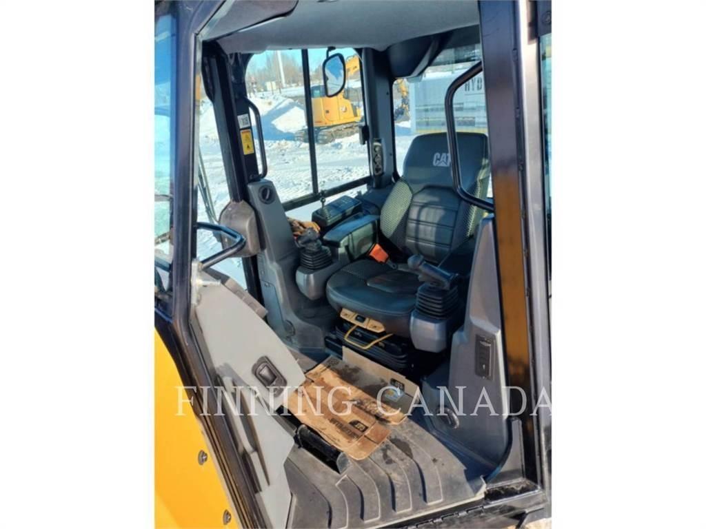 CAT D4-16 Buldozer sobre oruga