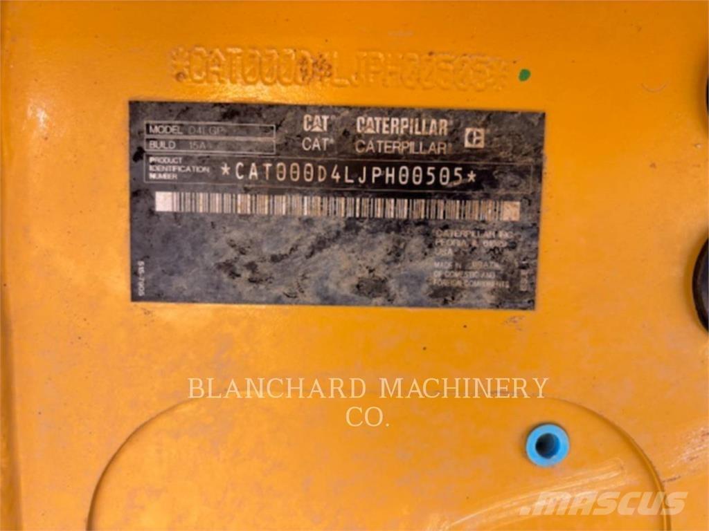 CAT D4 LGP Buldozer sobre oruga