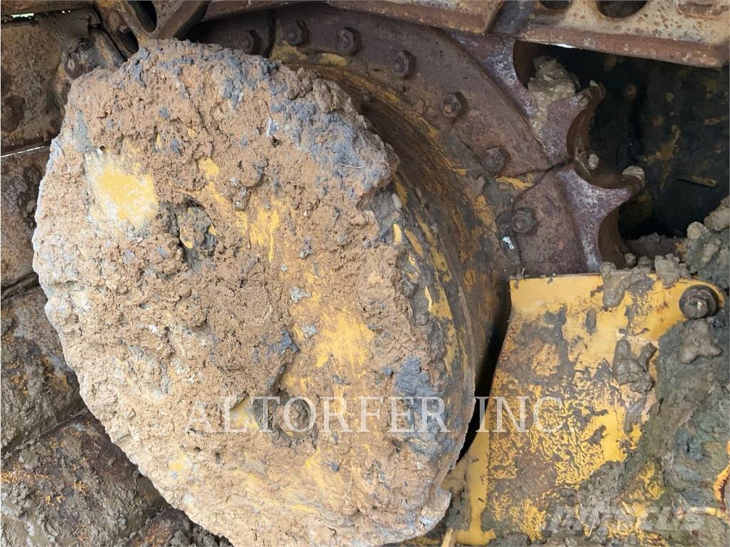 CAT D4 LGP 3D Buldozer sobre oruga