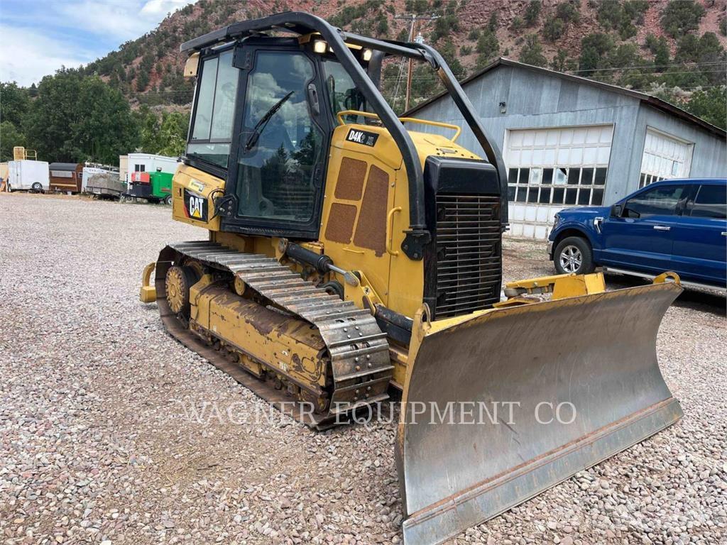 CAT D4K2 XL Buldozer sobre oruga