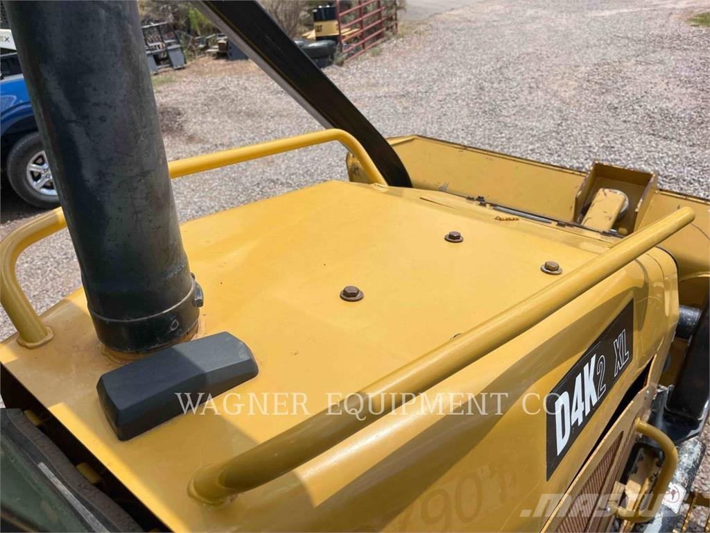 CAT D4K2 XL Buldozer sobre oruga