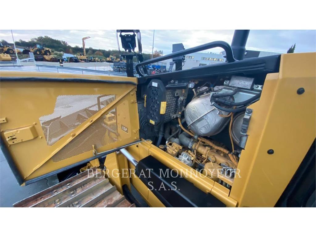 CAT D5 Buldozer sobre oruga