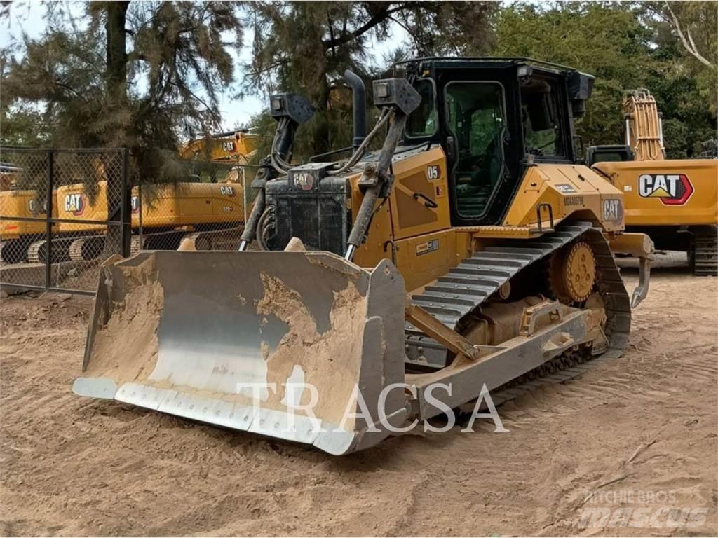 CAT D5 Buldozer sobre oruga