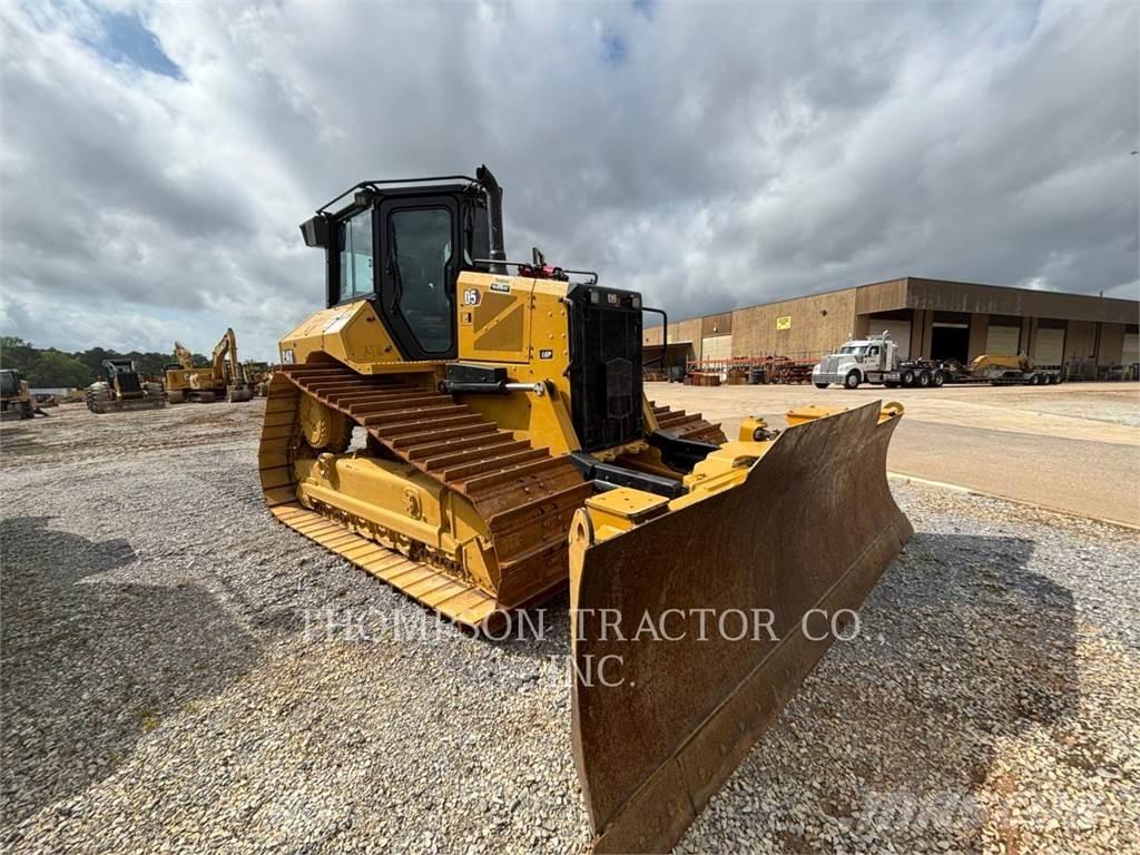 CAT D5 Buldozer sobre oruga