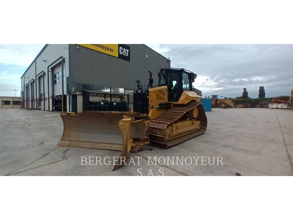 CAT D5 Buldozer sobre oruga