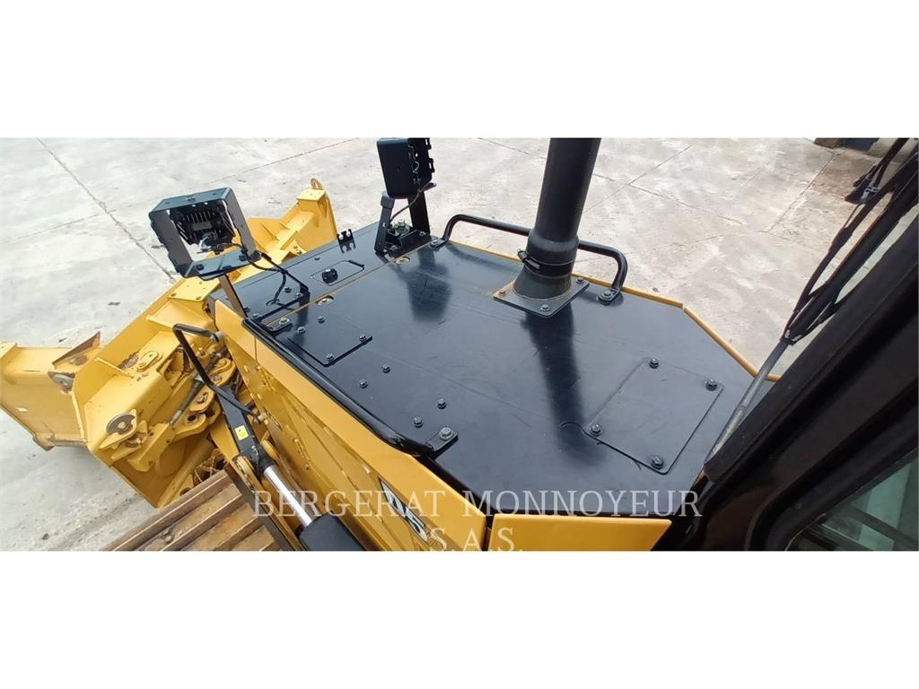 CAT D5 Buldozer sobre oruga
