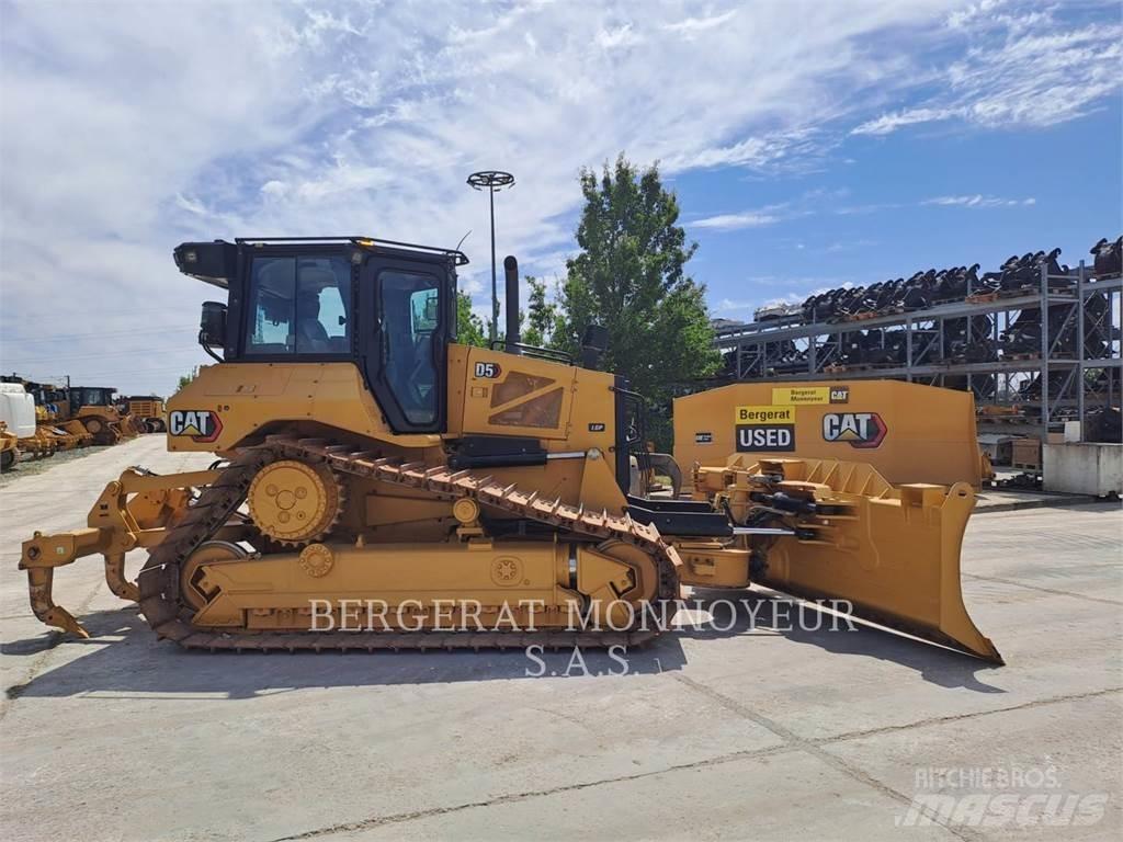 CAT D5 Buldozer sobre oruga