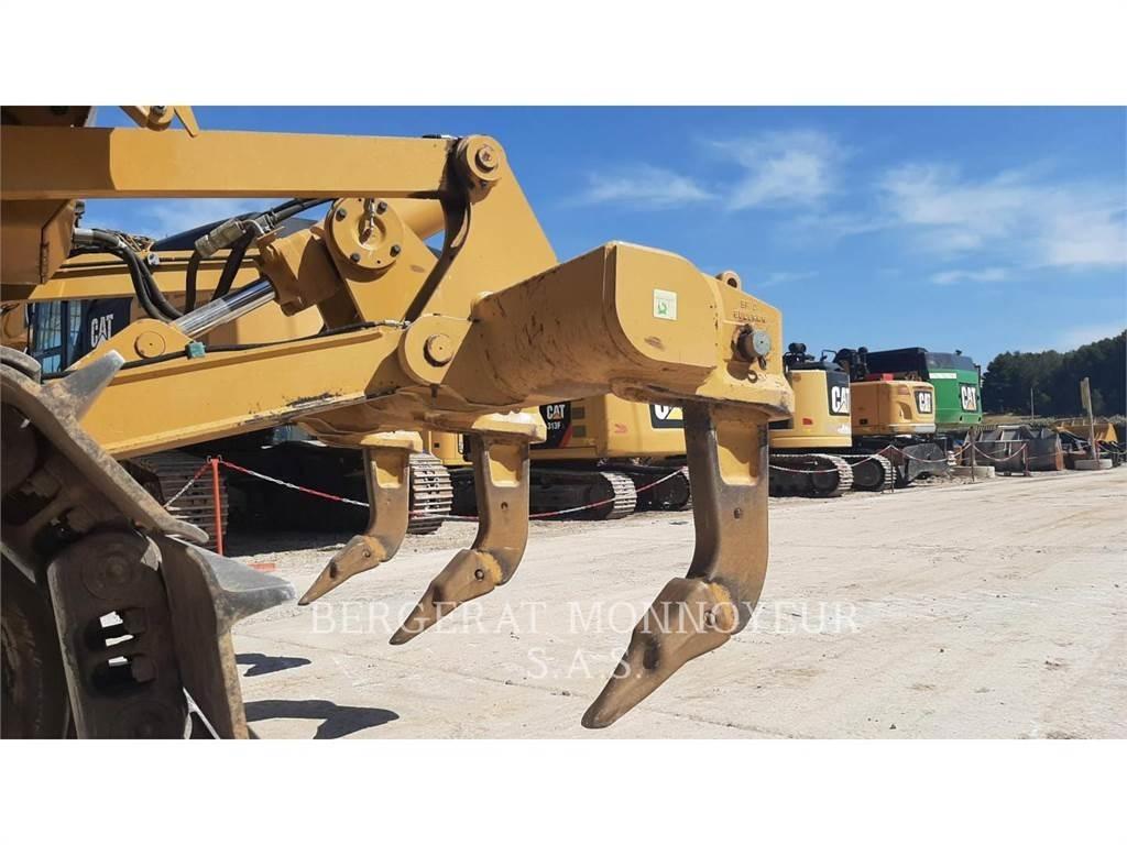 CAT D5 Buldozer sobre oruga